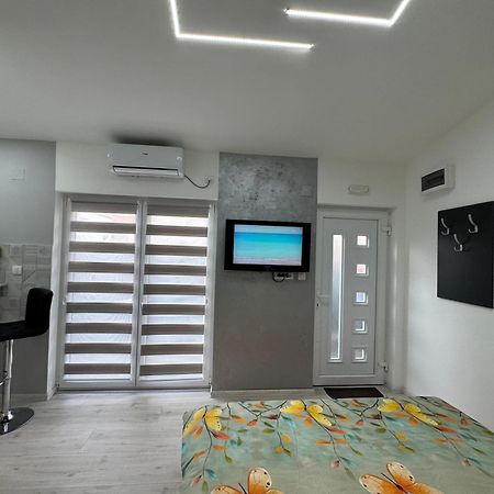 Mitic Apartmani 1 Ni Exterior foto