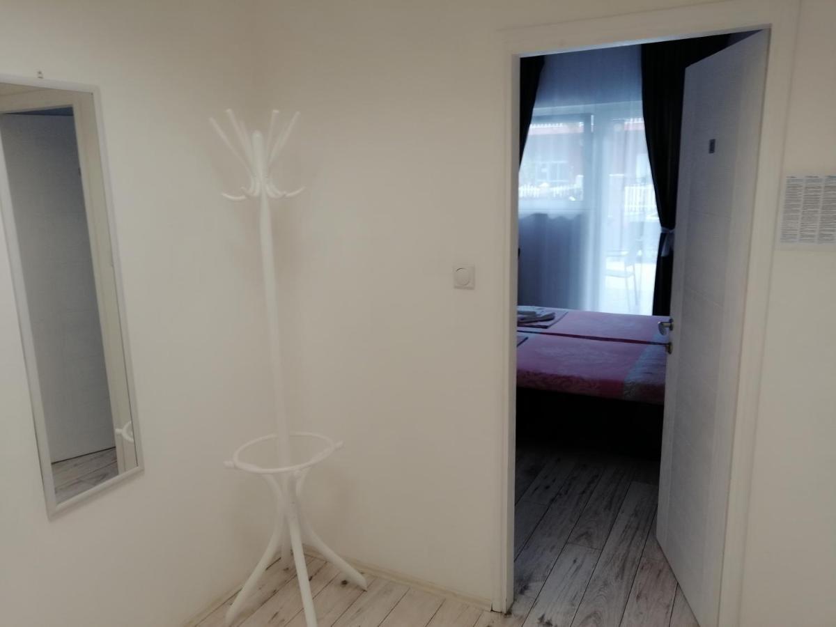 Mitic Apartmani 1 Ni Exterior foto