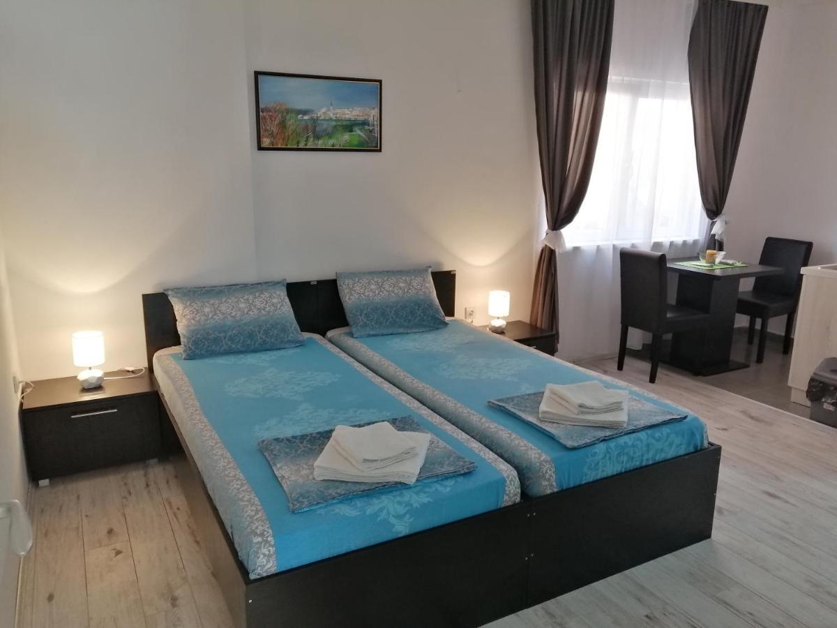 Mitic Apartmani 1 Ni Exterior foto