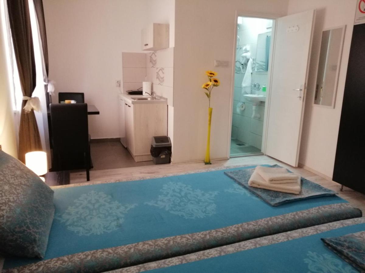 Mitic Apartmani 1 Ni Exterior foto