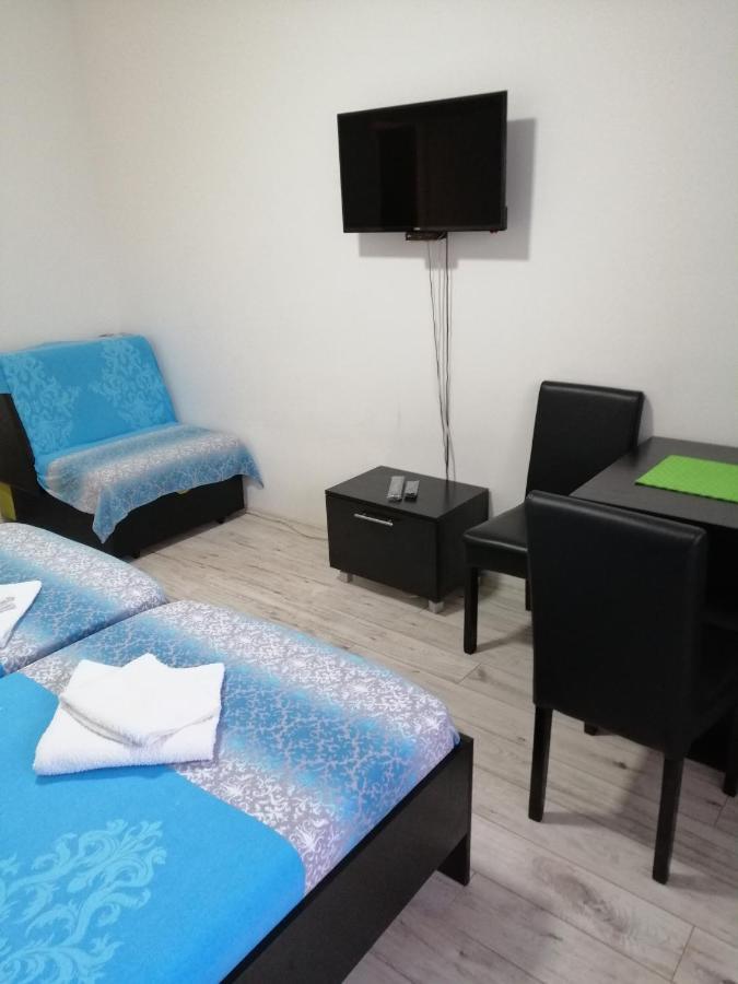 Mitic Apartmani 1 Ni Exterior foto
