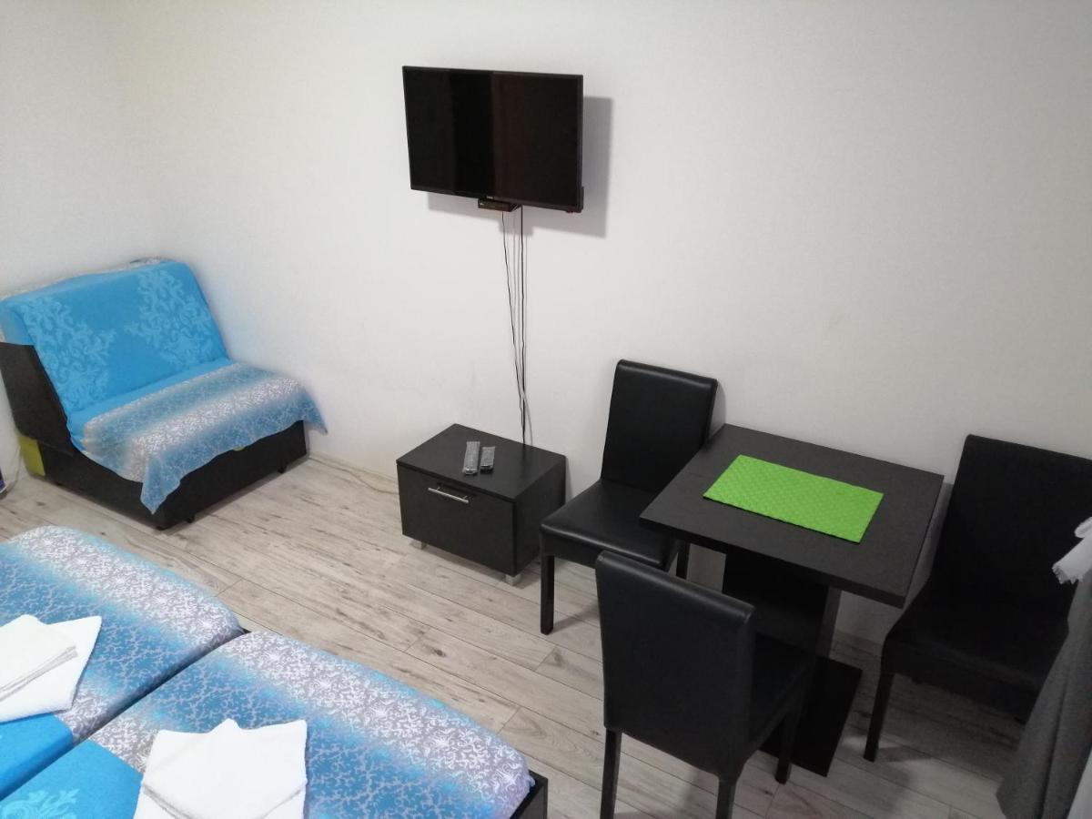 Mitic Apartmani 1 Ni Exterior foto